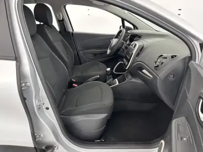 Photo 22 Renault Captur  TCe 90 - 19