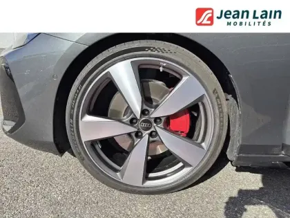 Photo 8 Audi A6  Avant e-hybrid 367 ch S tronic 7 Quattro