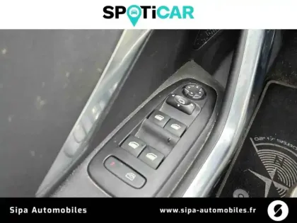 Photo 27 Peugeot 2008  BlueHDi 100ch S&S BVM5
