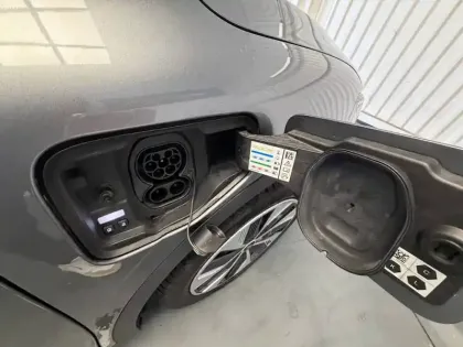 Photo 36 Renault Megane  E-Tech ER EV60 130ch optimum charge