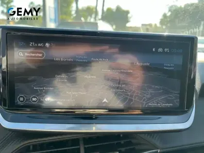 Photo 18 Peugeot 208  100 S&S BVM6