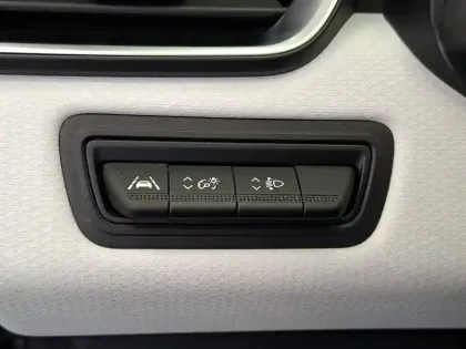 Photo 67 Renault Clio  E-Tech full hybrid 145