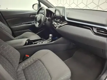 Photo 29 Toyota C-HR  Hybride 2.0L