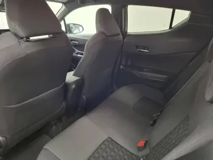 Photo 35 Toyota C-HR  Hybride 2.0L