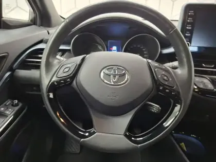 Photo 37 Toyota C-HR  Hybride 2.0L