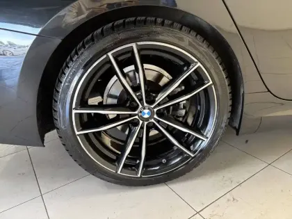 Photo 15 BMW Serie 3 320d 190 ch BVA8