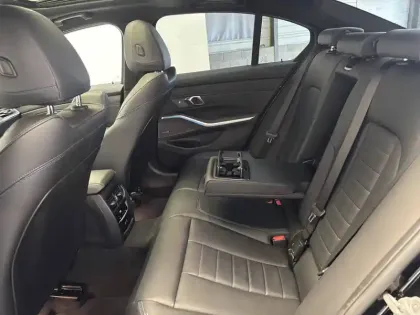 Photo 9 BMW Serie 3 320d 190 ch BVA8