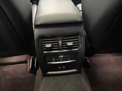 Photo 8 BMW Serie 3 320d 190 ch BVA8