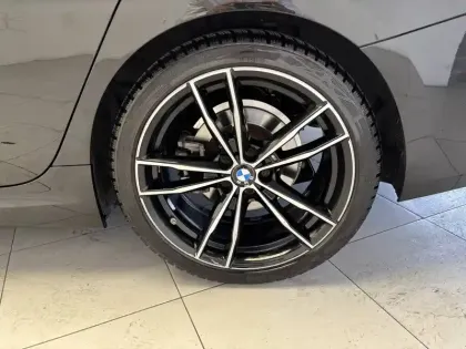 Photo 14 BMW Serie 3 320d 190 ch BVA8