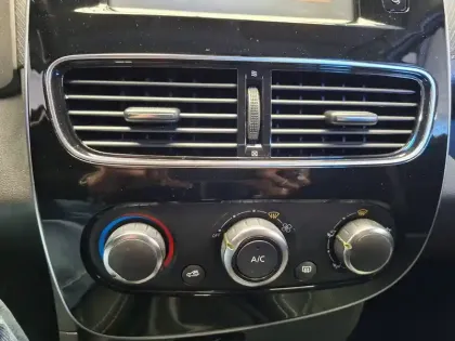Photo 34 Renault Clio  dCi 90 E6C