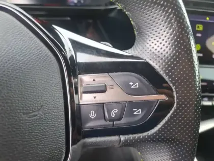 Photo 20 Peugeot 308  PHEV 180 e-EAT8