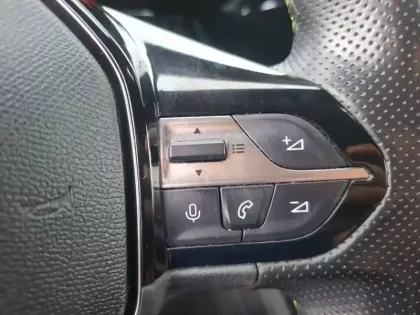 Photo 21 Peugeot 308  PHEV 180 e-EAT8