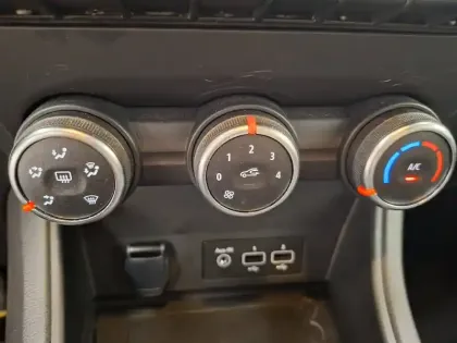 Photo 44 Renault Captur  TCe 90