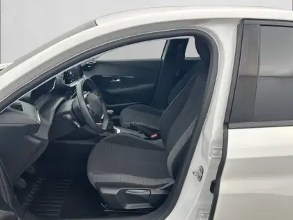 Photo 37 Peugeot 208  BlueHDi 100 S&S BVM6