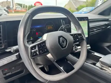 Photo 8 Renault Austral  E-Tech hybrid 200