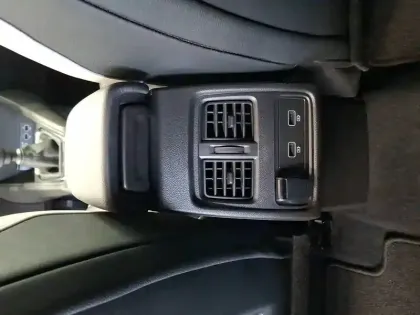 Photo 31 Renault Captur  TCe 90