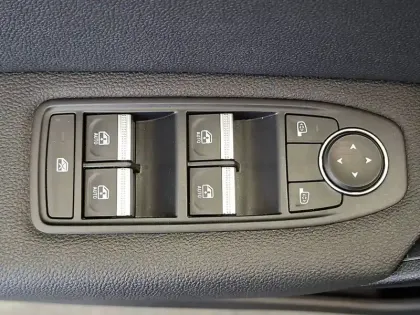 Photo 29 Renault Captur  TCe 90