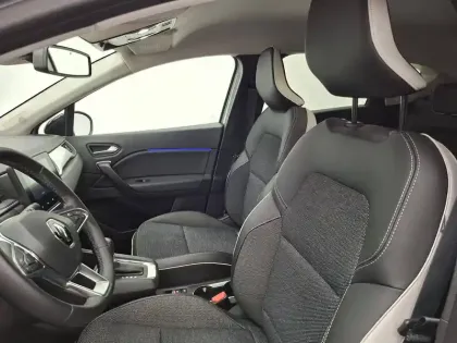 Photo 38 Renault Captur  mild hybrid 160 EDC