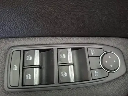 Photo 39 Renault Captur  mild hybrid 160 EDC