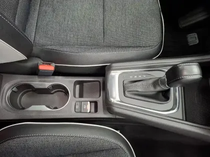Photo 31 Renault Captur  mild hybrid 160 EDC
