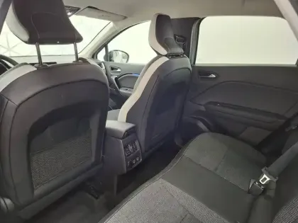 Photo 34 Renault Captur  mild hybrid 160 EDC
