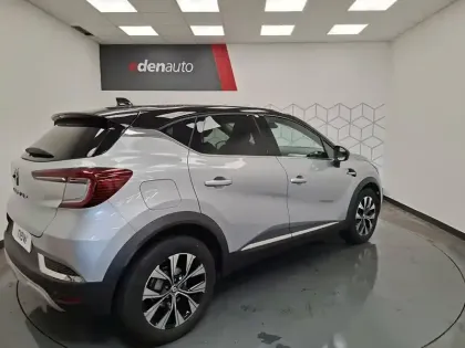 Photo 15 Renault Captur  mild hybrid 160 EDC