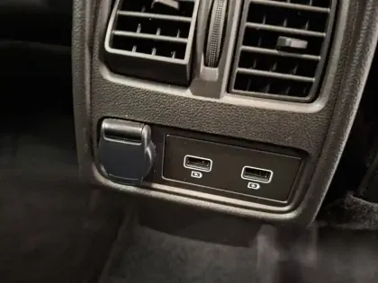 Photo 25 Renault Captur  mild hybrid 160 EDC