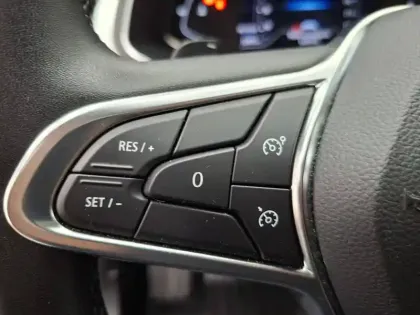 Photo 41 Renault Captur  mild hybrid 160 EDC