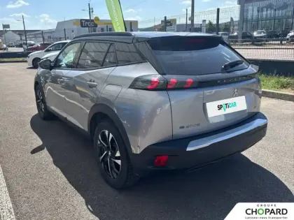 Photo 29 Peugeot 2008  Electrique 136 ch