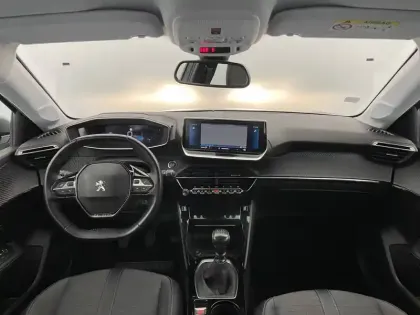 Photo 32 Peugeot 208  PureTech 100 S&S BVM6