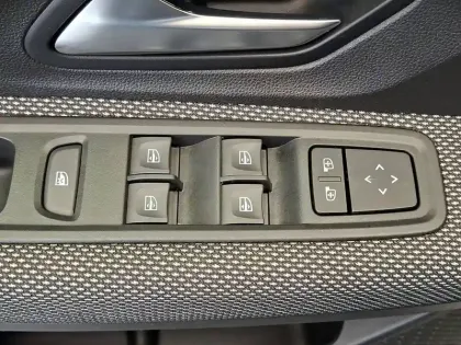 Photo 28 Dacia Sandero  SCe 65