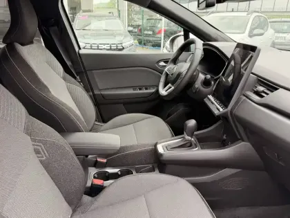 Photo 25 Renault Captur  E-Tech full hybrid 145 ch