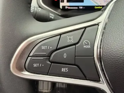 Photo 34 Renault Captur  E-Tech full hybrid 145 ch