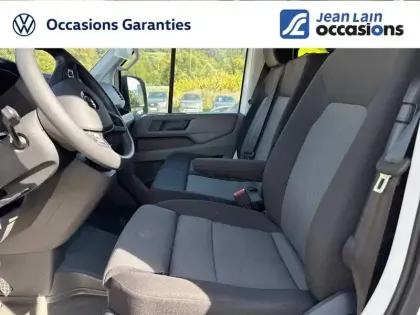 Photo 25 Volkswagen Crafter  VAN 35 L3H3 2.0 TDI 140 CH BVA