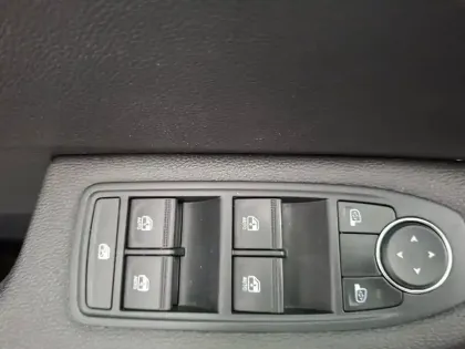 Photo 38 Renault Clio  Blue dCi 100