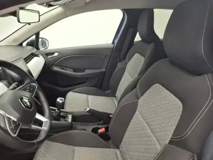 Photo 37 Renault Clio  Blue dCi 100