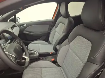 Photo 40 Renault Clio  E-Tech full hybrid 145 ch GSR2