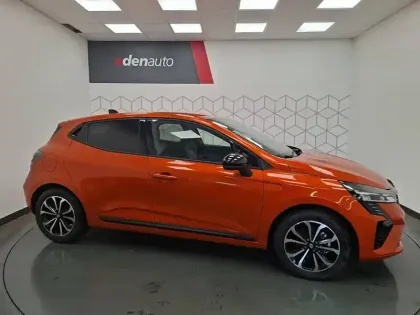 Photo 15 Renault Clio  E-Tech full hybrid 145 ch GSR2
