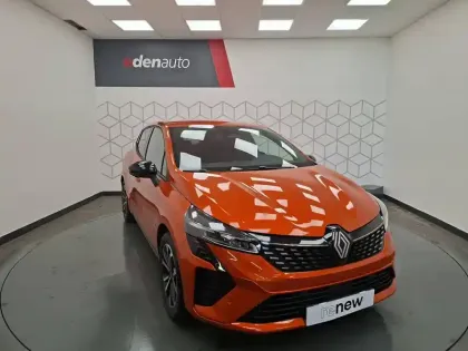 Photo 11 Renault Clio  E-Tech full hybrid 145 ch GSR2