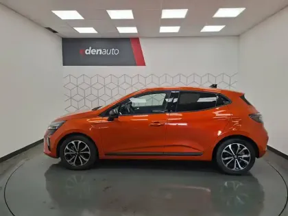 Photo 6 Renault Clio  E-Tech full hybrid 145 ch GSR2