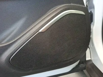 Photo 36 Renault Scenic Grand  TCe 140 FAP EDC