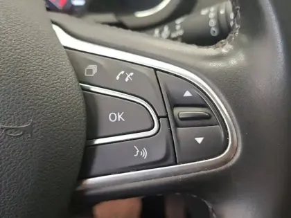 Photo 34 Renault Scenic Grand  TCe 140 FAP EDC