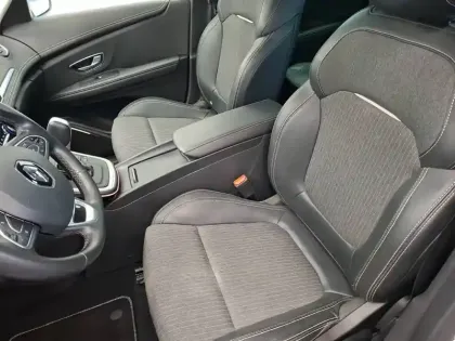 Photo 11 Renault Scenic Grand  TCe 140 FAP EDC