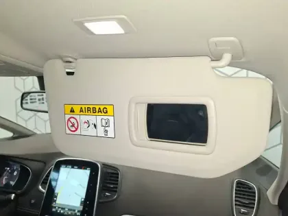 Photo 38 Renault Scenic Grand  TCe 140 FAP EDC