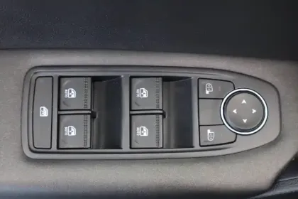 Photo 37 Renault Captur  E-Tech 145 - 21