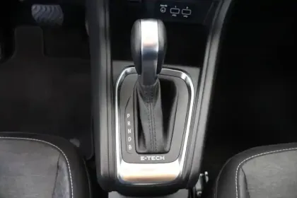 Photo 12 Renault Captur  E-Tech 145 - 21