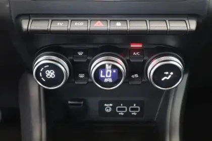 Photo 34 Renault Captur  E-Tech 145 - 21