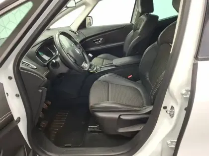 Photo 26 Renault Scenic  TCe 140 FAP