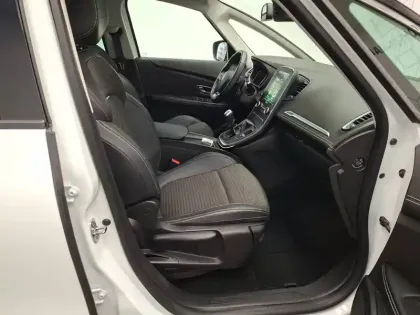 Photo 23 Renault Scenic  TCe 140 FAP