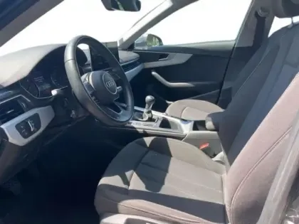 Photo 8 Audi A4 35 TFSI 150 Design